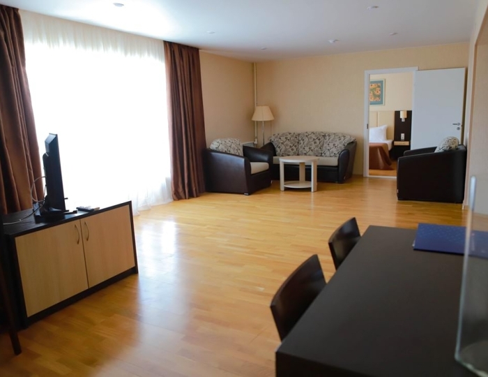 Апартаменты 3-комнатные - СКК «Адлеркурорт» (корпус «Коралл»)