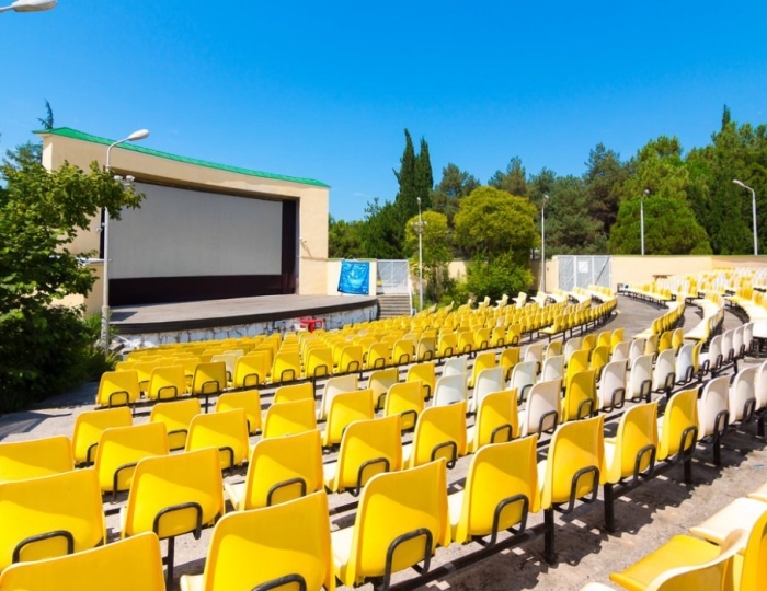 Летняя киноконцертная площадка «Отдых» - СКК «Адлеркурорт» (корпус «Коралл»)